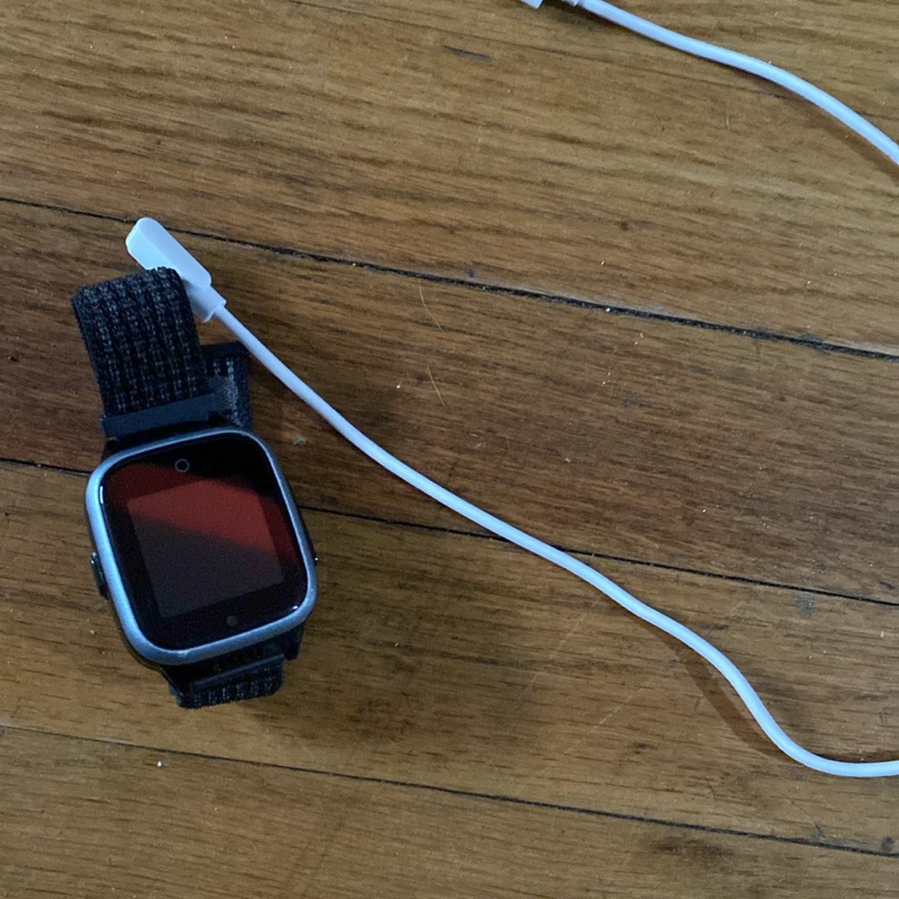 Cosmo Watch. - Picture 2 of 2